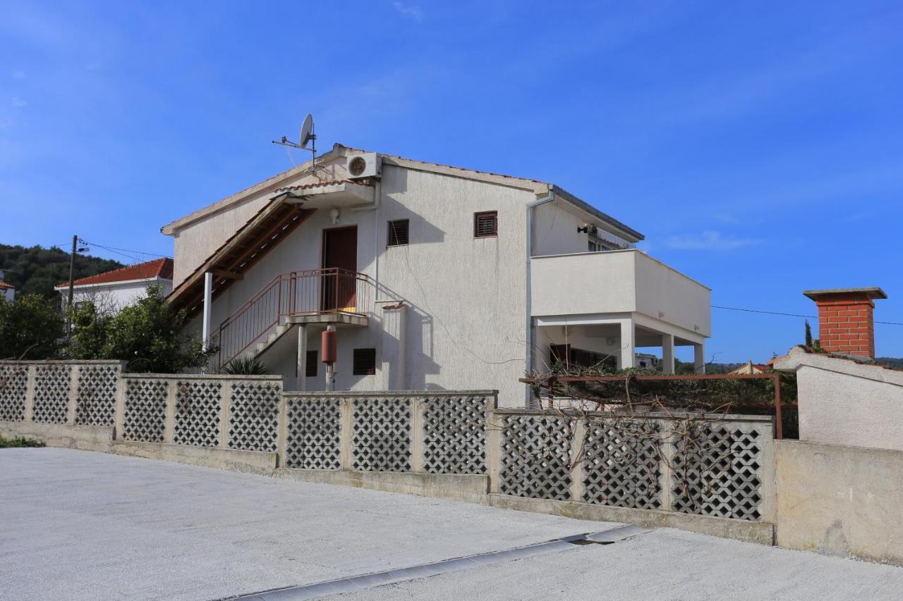 Apartments By The Sea Slatine, Ciovo - 16345 Exterior photo